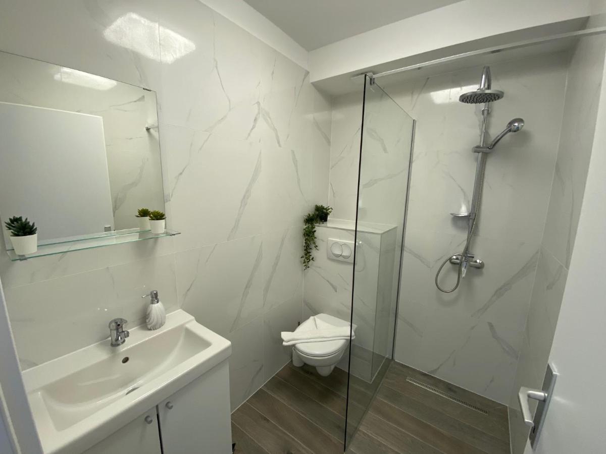 Studio Apartments M&N Trogir Exterior photo