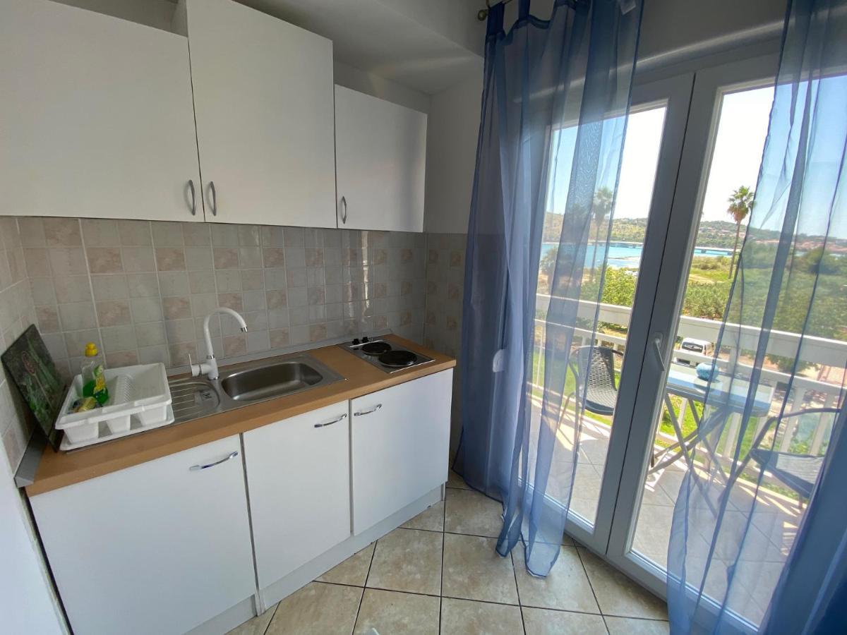 Studio Apartments M&N Trogir Exterior photo