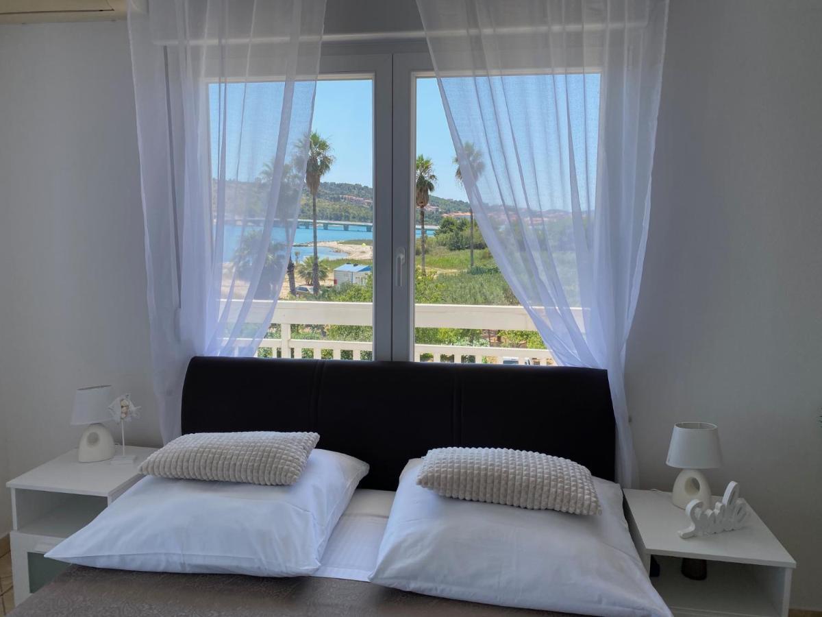 Studio Apartments M&N Trogir Exterior photo