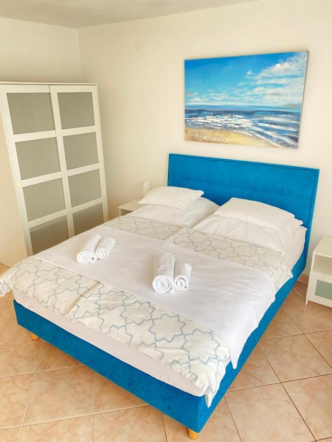 Studio Apartments M&N Trogir Exterior photo