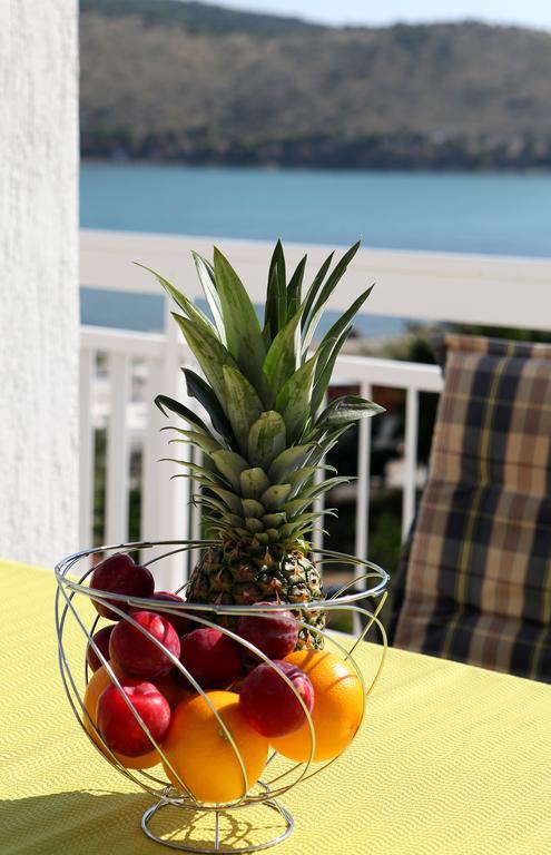 Studio Apartments M&N Trogir Exterior photo