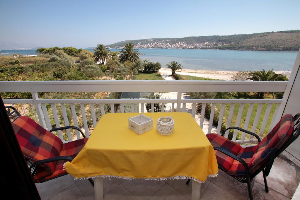 Studio Apartments M&N Trogir Exterior photo