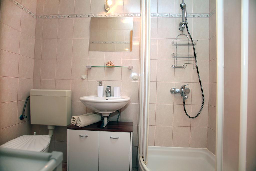 Studio Apartments M&N Trogir Exterior photo