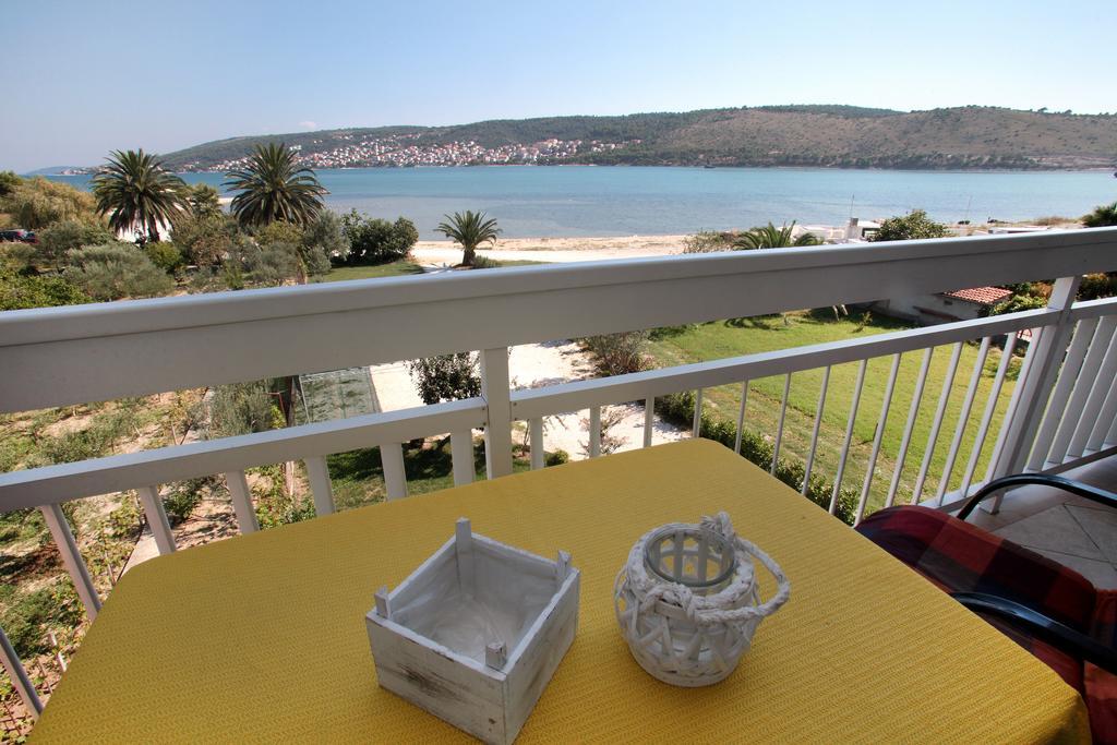 Studio Apartments M&N Trogir Exterior photo