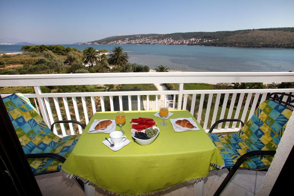 Studio Apartments M&N Trogir Exterior photo