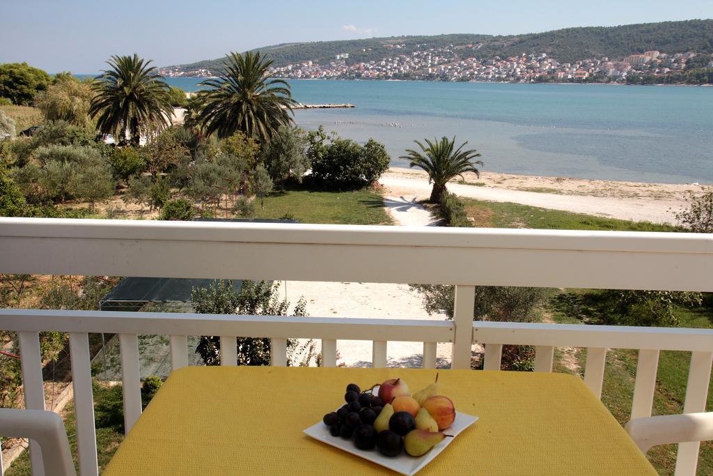 Studio Apartments M&N Trogir Exterior photo